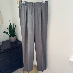 Jones New York Stretch Wool Trousers - Size 8 - Grey